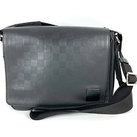 Bolsa transversal Louis Vuitton Damier Infini District PM Preto
