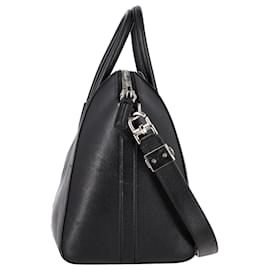 Givenchy-Givenchy Medium Antigona Satchel in Black Leather -Black