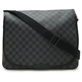 Louis Vuitton-Sac à épaule Louis Vuitton Daniel GM Damier Graphite-Noir