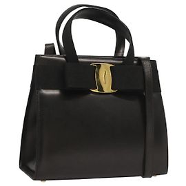 Borsa a mano in pelle Vala 2 vie nera e oro di Salvatore Ferragamo Auth gh079 Nero D'oro