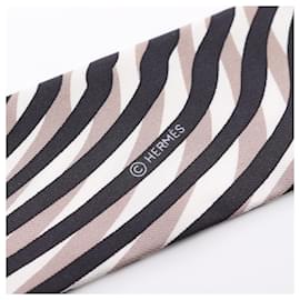 Hermès-Écharpe Hermès Silk Twilly Onde de Chic-Noir