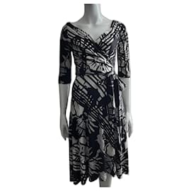 Diane Von Furstenberg-DvF Penna silk wrap dress in black and white-Black,White