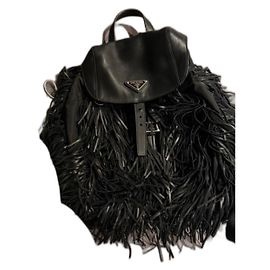 Prada Rucksack Schwarz mit Lederfransen Schwarz