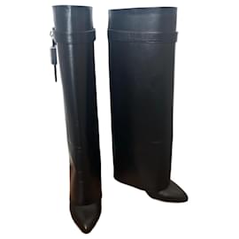 Givenchy Shark Lock Black
