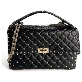 Valentino Garavani Rockstud Spike Grande Bolsa de Couro de Bezerro com Aba 2 Vias Transversal Preta Preto