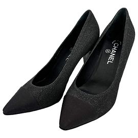 Chanel Cap-Toe Leather High Heel Pump 40 Heel 9 Cm Black Black