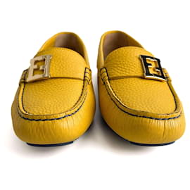 Fendi-Mocassin en cuir Baguette 38 1/2 Jaune-Jaune
