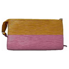 Louis Vuitton-Sac Pochette Accessoires Epi Louis Vuitton-Noir