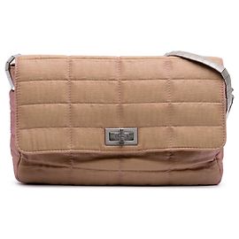 Chanel Marrón Acolchado de Nylon Iridiscente Mademoiselle Flap Castaño Beige