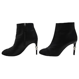 Chanel-CHANEL G36679 BOOTS LOGO CC HEEL PEARLS 39.5 BLACK-Black