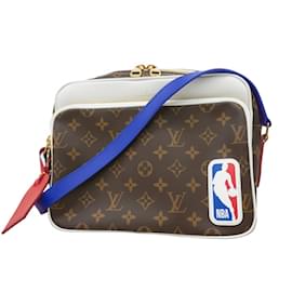 Louis Vuitton-Sac à épaule Louis Vuitton Monogram LV x NBA Nile PM-Marron,Bleu