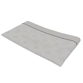 Louis Vuitton-Pochette Discovery PM de Louis Vuitton Taigarama-Gris