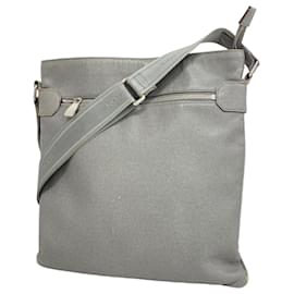 Louis Vuitton-Sac à épaule Sasha Taiga de Louis Vuitton-Autre