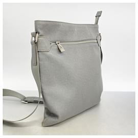 Louis Vuitton-Sac à épaule Sasha Taiga de Louis Vuitton-Autre