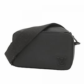 Louis Vuitton-Sac à épaule Aerogram Alpha de Louis Vuitton-Noir