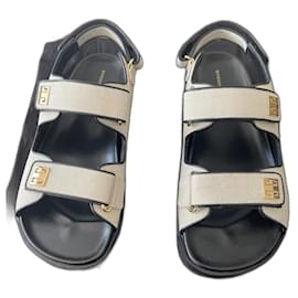 Givenchy Sandalias Beige