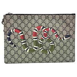 Gucci-Gucci Gg Supreme Clutch-Multiple colors
