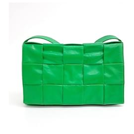Bottega Veneta-Sac à bandoulière Cassette de Bottega Veneta-Vert