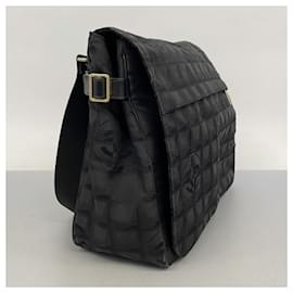 Chanel-Sac à épaule en nylon noir Chanel-Noir