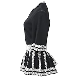 Alexander Mcqueen-Alexander McQueen Crew Neck Three-Quarter Sleeve Top in Black Viscose-Black