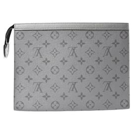 Louis Vuitton-Pochette Voyage Taigarama de Louis Vuitton-Bleu