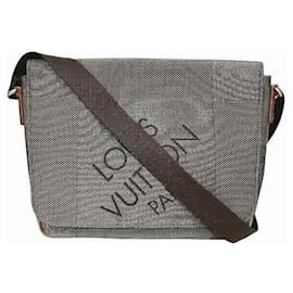 Louis Vuitton-Sac à épaule Petit Messager Damier Géant Louis Vuitton-Gris
