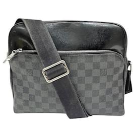 Louis Vuitton-Sac à épaule Louis Vuitton Dayton PM Damier Graphite-Noir