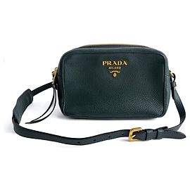 Prada Bolsa de ombro para câmera em couro Daino verde Verde