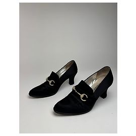 Vintage Gucci Pumps mit Pferdebit in Schwarz Schwarz