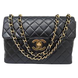 Chanel-VINTAGE SAC A MAIN CHANEL CLASSIQUE TIMELESS JUMBO CUIR MATELASSE HANDBAG-Noir