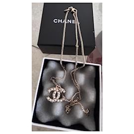 Chanel-Necklaces-White