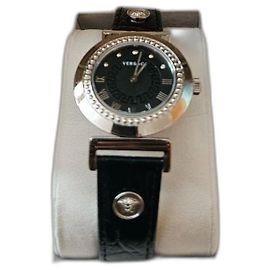 Relógio novo Versace para mulheres. Preto