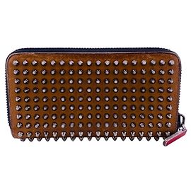Cartera larga de cuero marrón Christian Louboutin Castaño