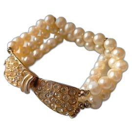 Autre Marque Pulseira vintage de pérolas com fecho de joia Fora de branco