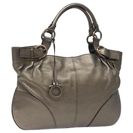 Salvatore Ferragamo Gancini Tote Bag Leather Silver Auth 123071 Silvery