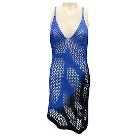 Das Attico Häkelstrickkleid in Blau/Navy Ombre Blau