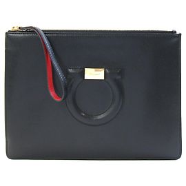 Borsa Clutch Gancini di Salvatore Ferragamo Nero Rosso