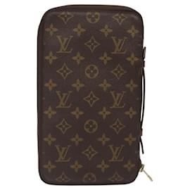 Louis Vuitton-LOUIS VUITTON Monogram Poche Escapade Travel Case M60113 LV Auth 118569-Monogram