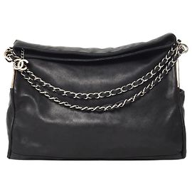 Chanel Modern Hobo Chain Around Slouch Bag Cuir d'agneau noir Noir