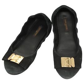 LOUIS VUITTON Pumps Suede Black LV Auth bs25699 Black