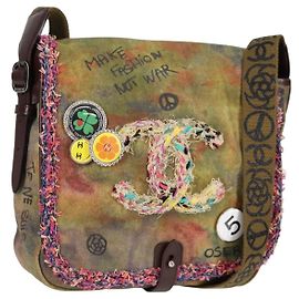 Bolsa de ombro CHANEL bordada graffiti em lona e couro caqui CC Auth yk18413SM Caqui