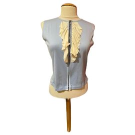 Agnès b. Baumwoll-Top Hellblau mit cremefarbenen Rüschen Creme Hellblau