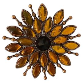 Broche Yves Saint Laurent dorada de metal Dorado