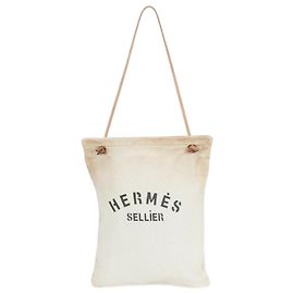 Sac à main en cuir Toile Chevron Aline GM d'Hermès Beige