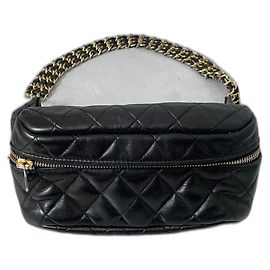 Borsa Banana Chanel in Pelle di Agnello Nera con Hardware Oro Nero Gold hardware
