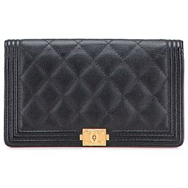 Cartera larga Chanel Boy en caviar acolchado negro Negro