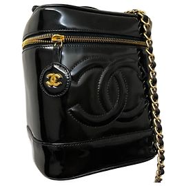 Bolso Vanity Chanel de charol negro Negro