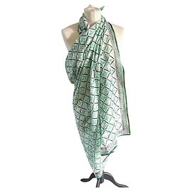 Pareo Louis Vuitton Monograma Flor Verde Algodão Verde