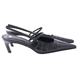 Totême The Sharp Croc-Effect Slingback Pumps in Black Leather Black
