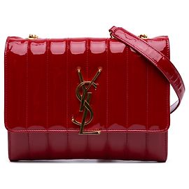 Cartera de cadena Vicky en charol matelassé rojo Monogram Saint Laurent Roja